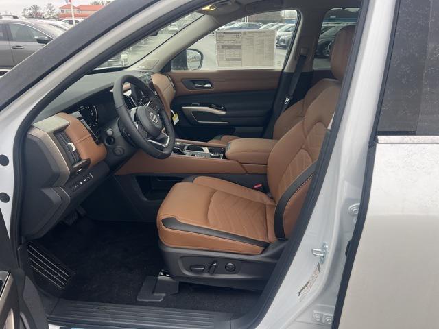 new 2025 Nissan Pathfinder car, priced at $45,439