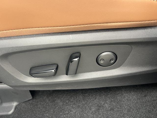 new 2025 Nissan Pathfinder car, priced at $45,439