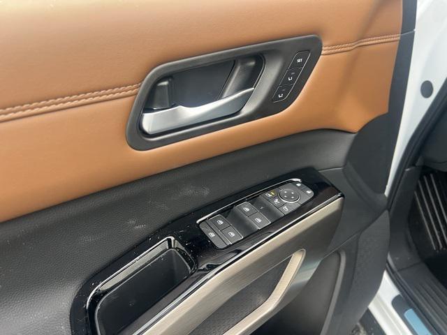 new 2025 Nissan Pathfinder car, priced at $45,439