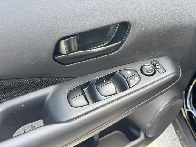 new 2025 Nissan Kicks car, priced at $19,570