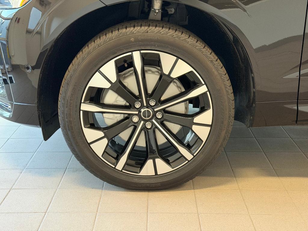 new 2026 Volvo XC60 car, priced at $57,985