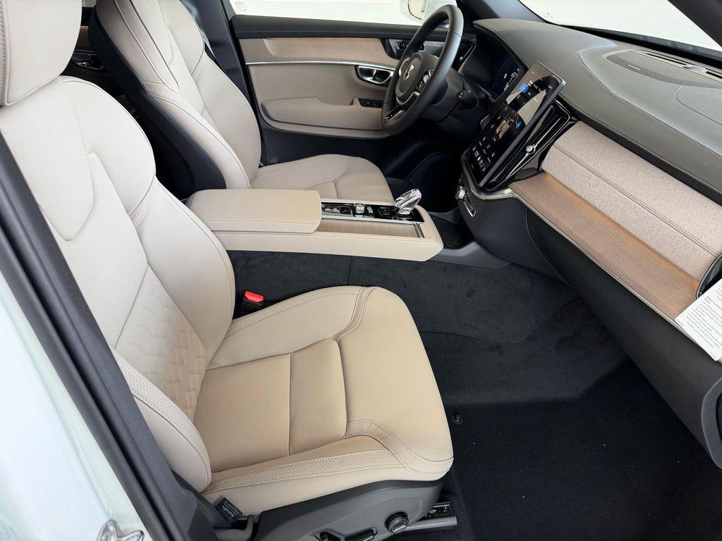new 2026 Volvo XC90 Plug-In Hybrid car, priced at $84,580