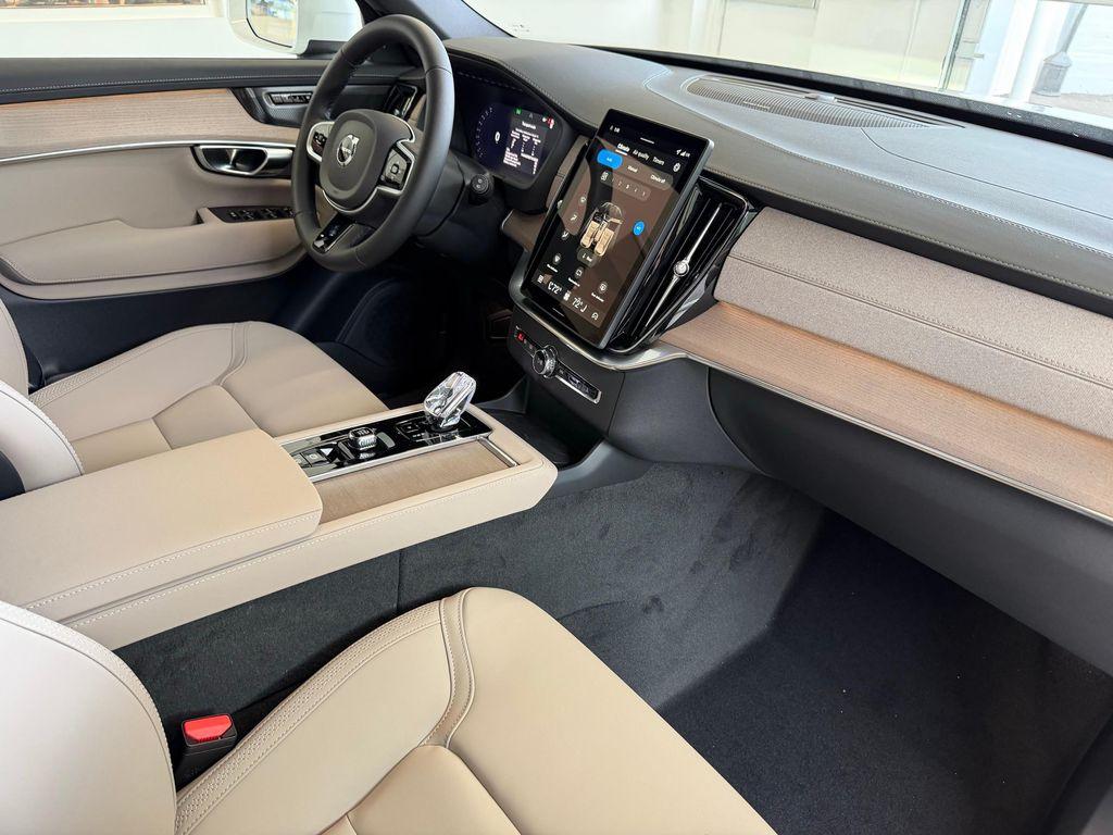 new 2026 Volvo XC90 Plug-In Hybrid car, priced at $84,580