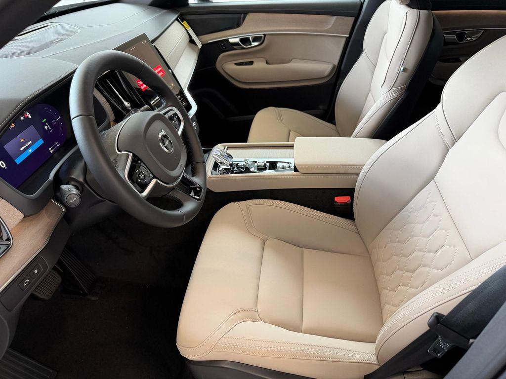 new 2026 Volvo XC90 Plug-In Hybrid car, priced at $84,580