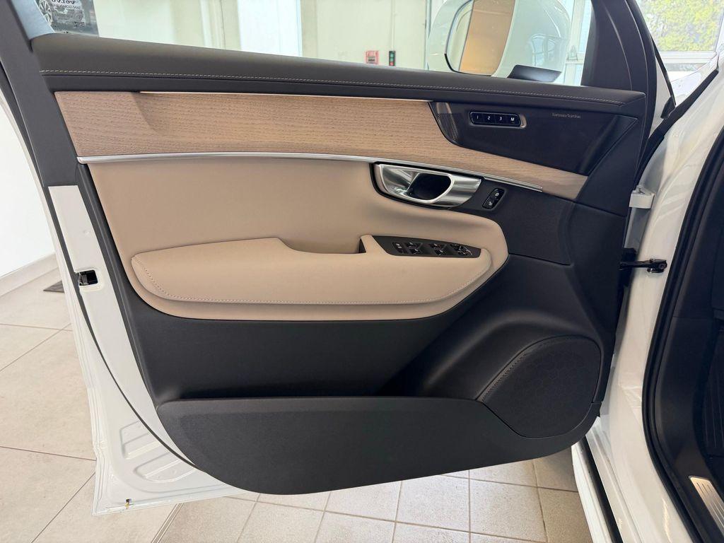 new 2026 Volvo XC90 Plug-In Hybrid car, priced at $84,580
