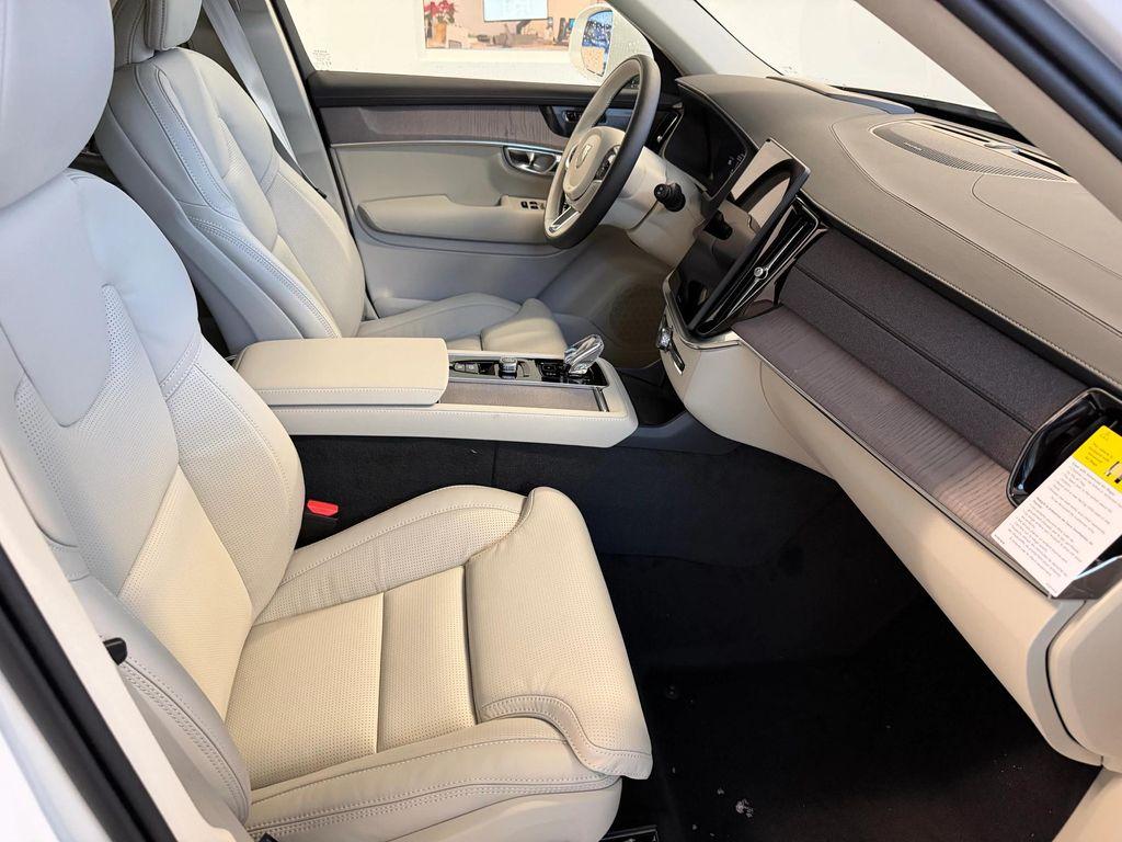 new 2026 Volvo XC90 car, priced at $75,555