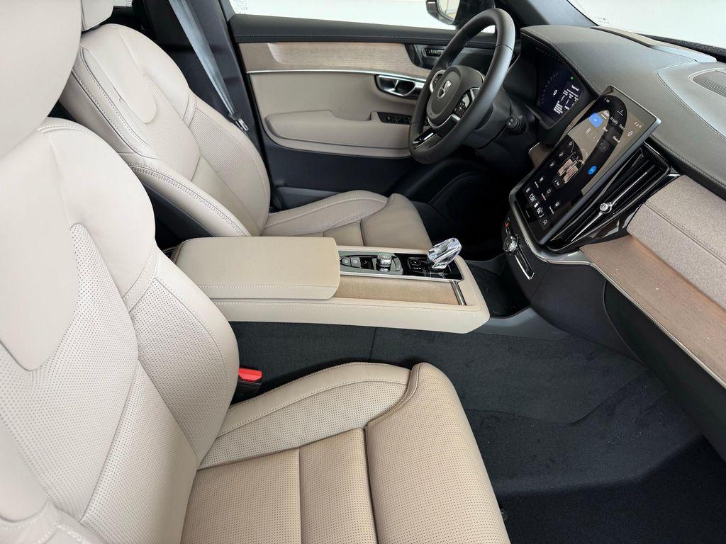 new 2026 Volvo XC90 car, priced at $75,145