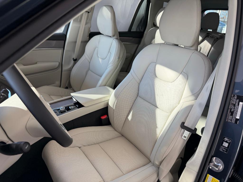 new 2026 Volvo XC90 Plug-In Hybrid car, priced at $86,130