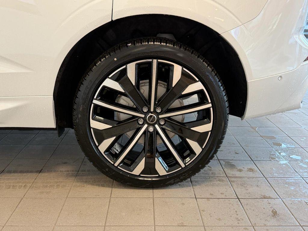new 2026 Volvo XC60 car, priced at $64,335
