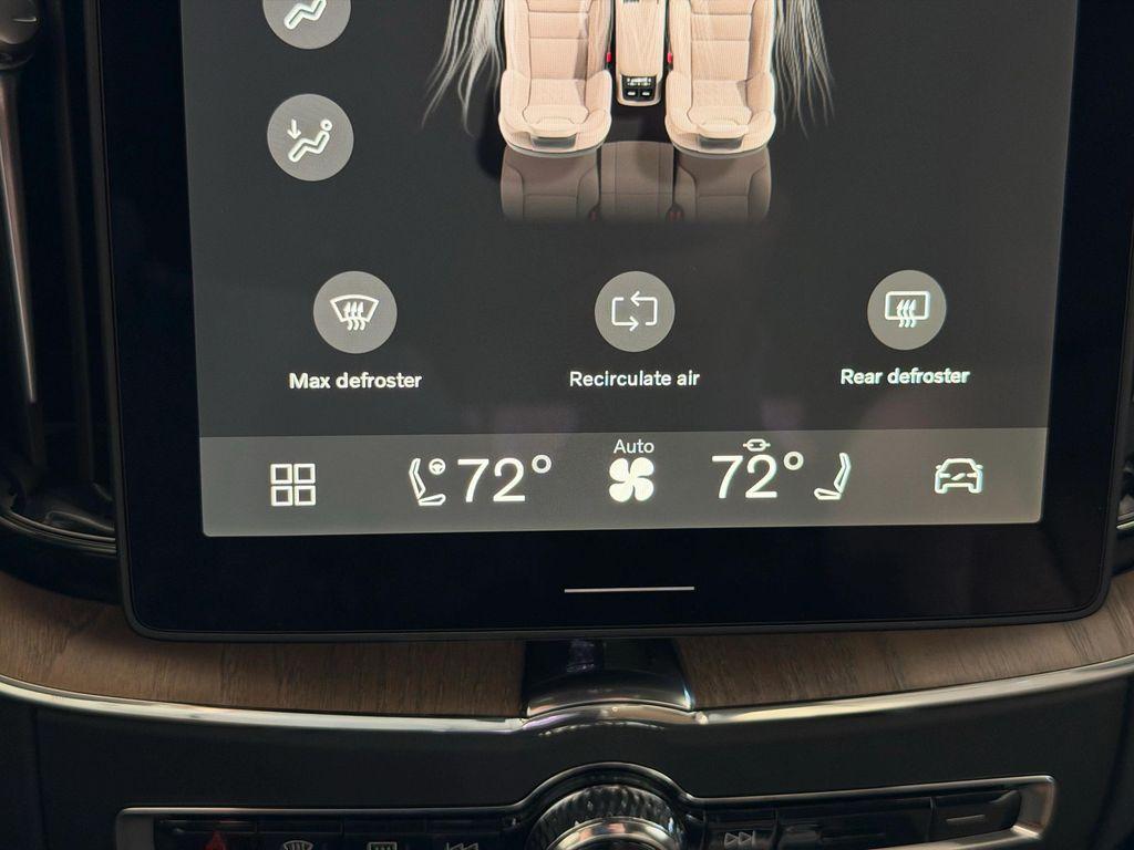 new 2026 Volvo XC60 car, priced at $58,385