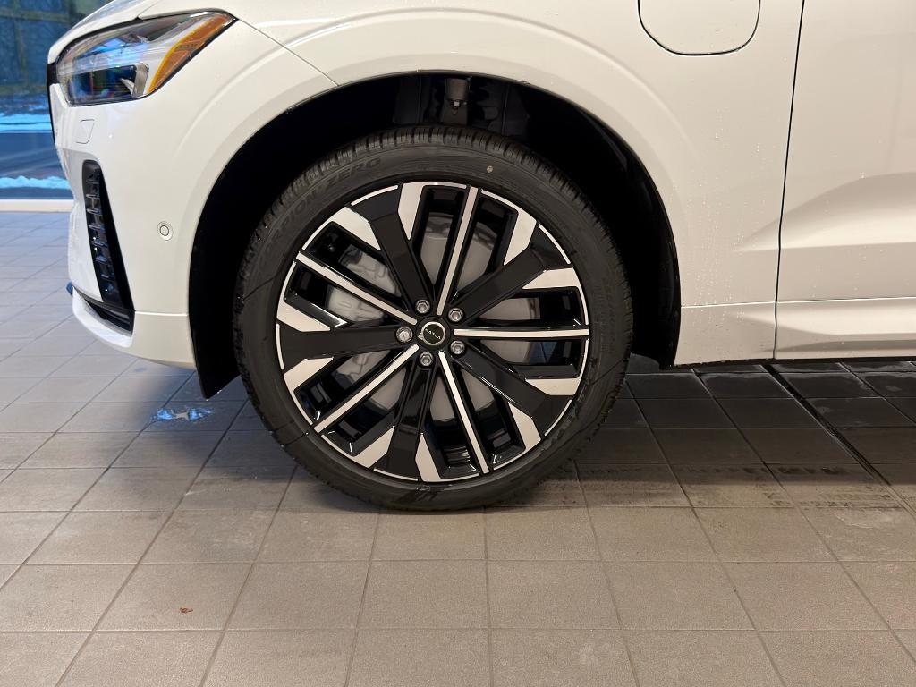 new 2026 Volvo XC60 Plug-In Hybrid car, priced at $75,235