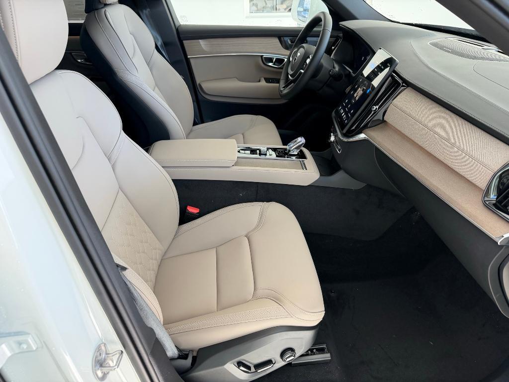 new 2026 Volvo XC90 car, priced at $71,945