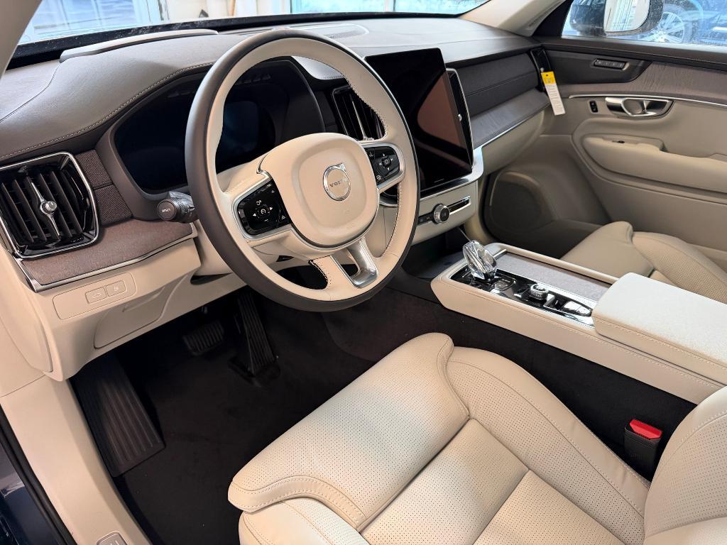 new 2026 Volvo XC90 Plug-In Hybrid car, priced at $85,625