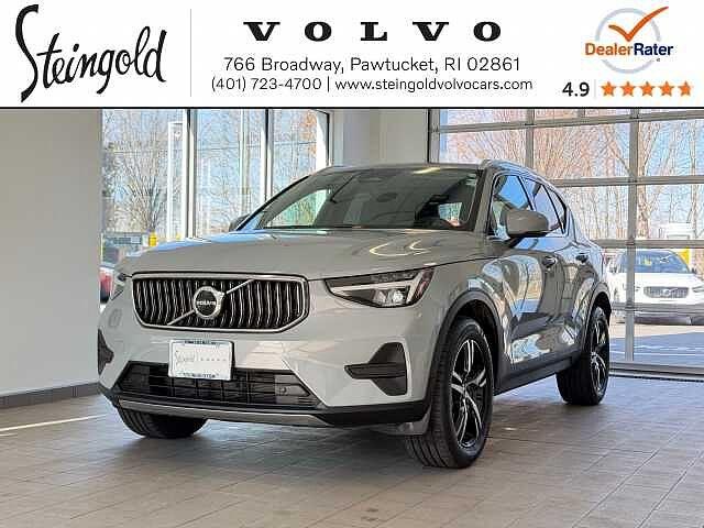 used 2025 Volvo XC40 car