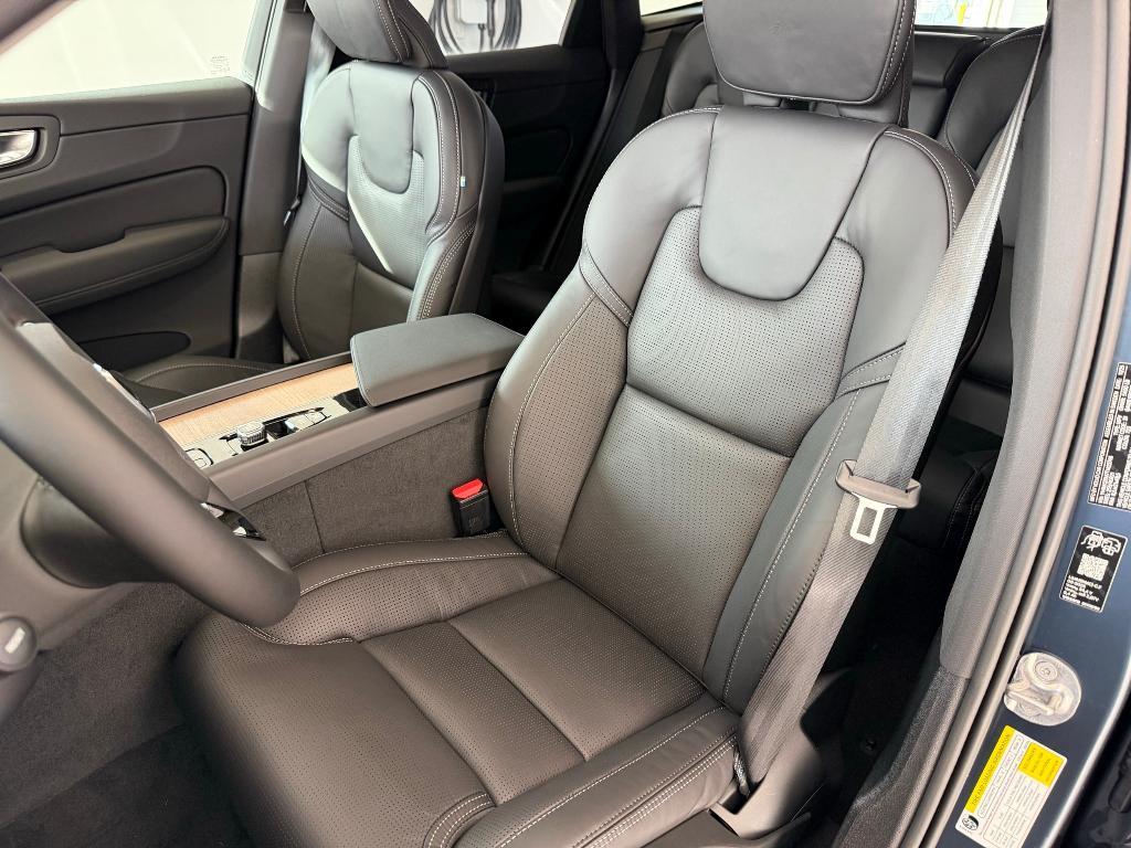 new 2026 Volvo XC60 car, priced at $64,660