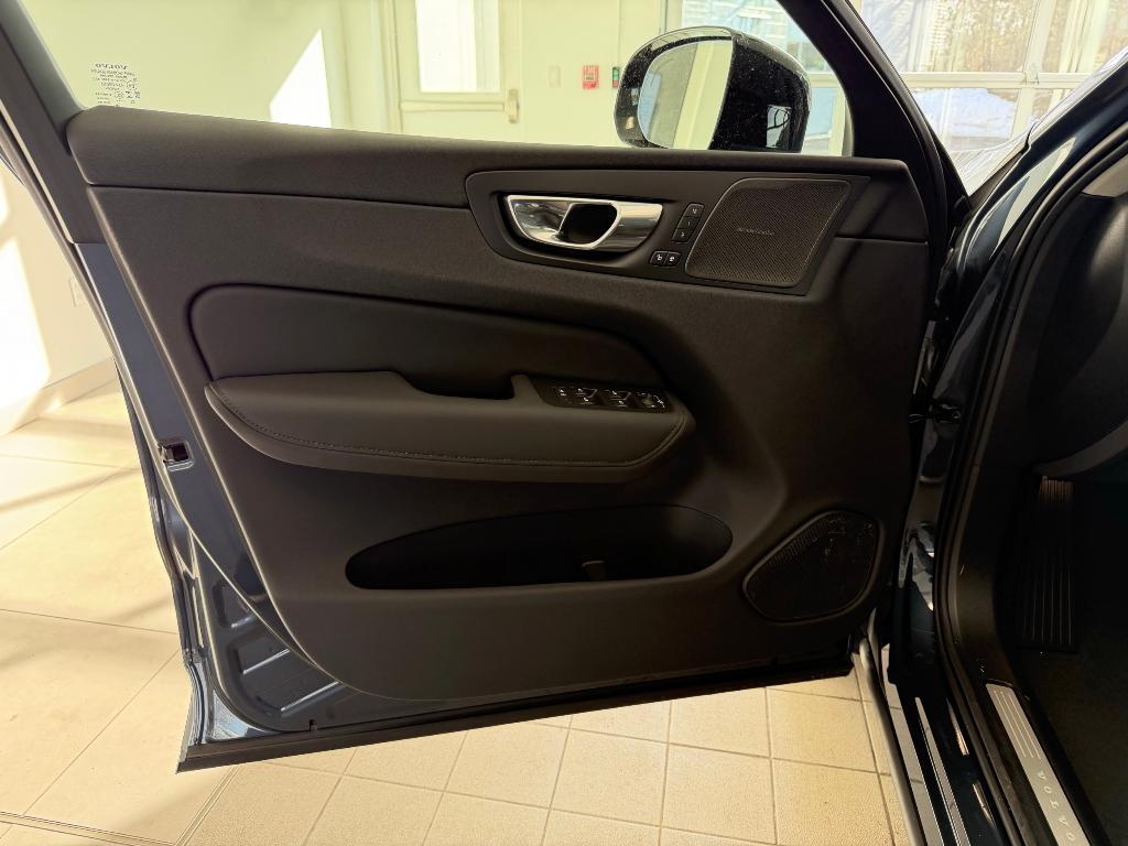 new 2026 Volvo XC60 car, priced at $64,660