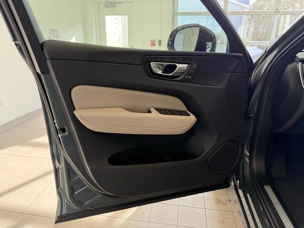 new 2026 Volvo XC60 car, priced at $57,690