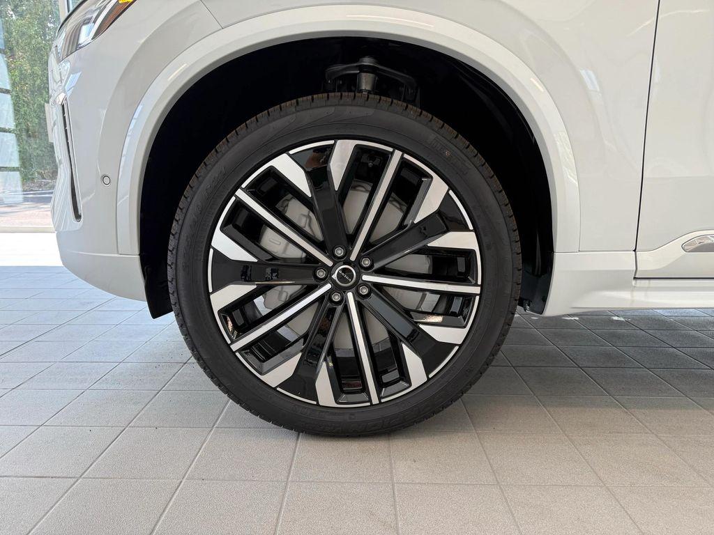 used 2026 Volvo XC90 car, priced at $75,555