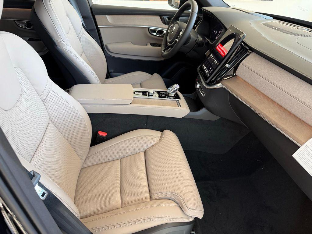 new 2026 Volvo XC90 car, priced at $76,480
