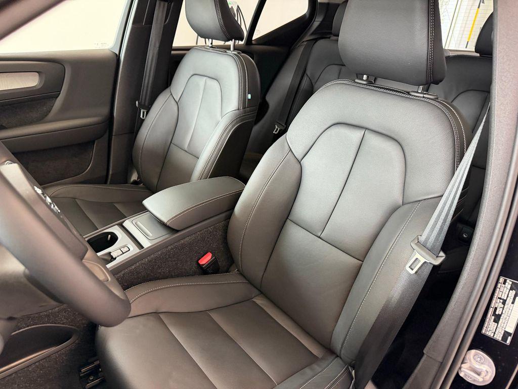used 2025 Volvo XC40 car, priced at $37,900