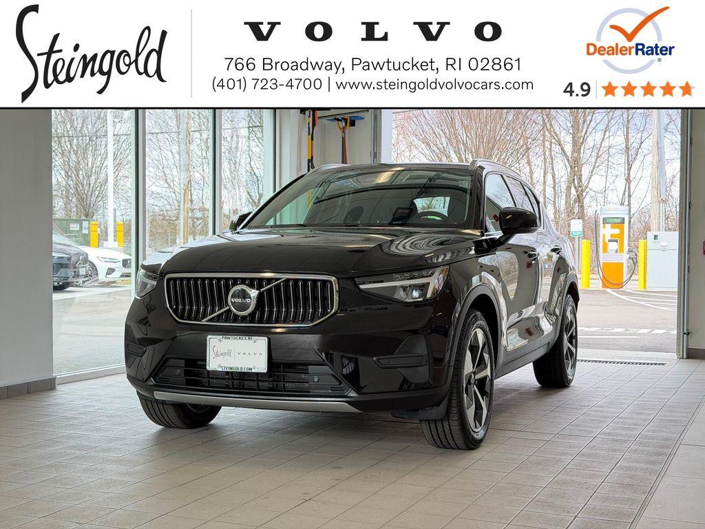 used 2025 Volvo XC40 car, priced at $37,900