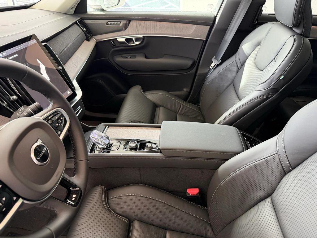 new 2026 Volvo XC90 Plug-In Hybrid car, priced at $86,400