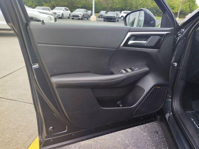 new 2025 Mitsubishi Outlander car, priced at $41,005