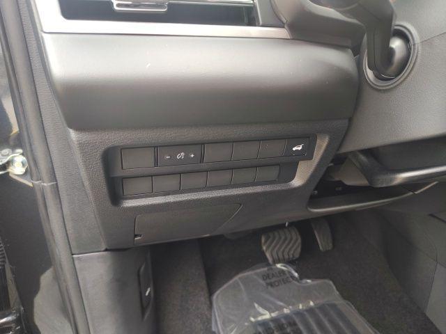 new 2025 Mitsubishi Outlander car, priced at $41,005