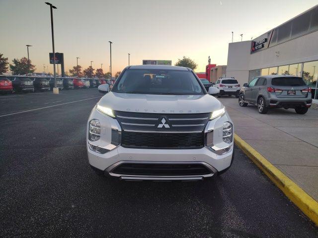 new 2025 Mitsubishi Outlander car, priced at $40,076