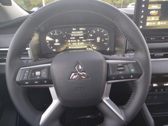 new 2025 Mitsubishi Outlander car, priced at $40,076