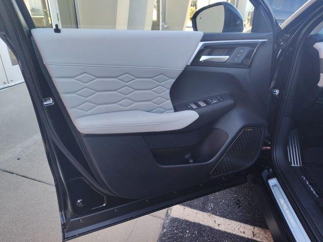 new 2025 Mitsubishi Outlander car, priced at $45,471