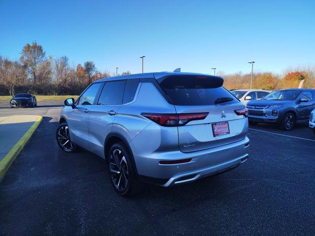 used 2024 Mitsubishi Outlander car, priced at $25,451