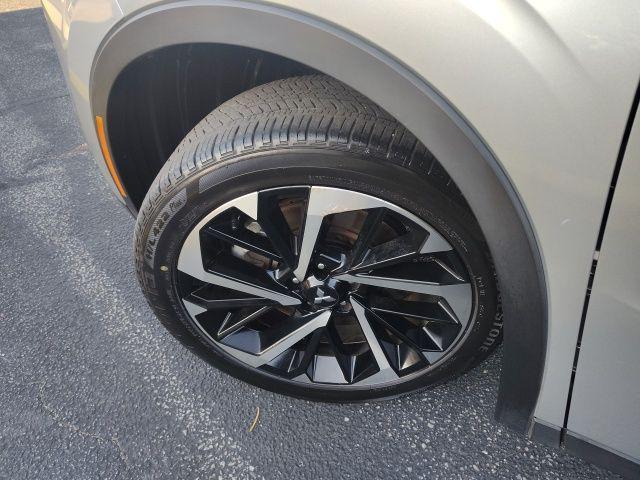 used 2024 Mitsubishi Outlander car, priced at $25,451