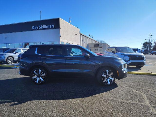 new 2026 Mitsubishi Outlander car, priced at $40,555