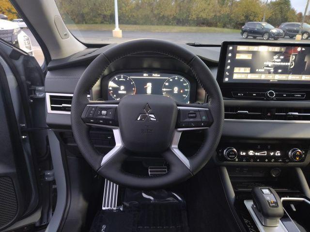 new 2025 Mitsubishi Outlander car, priced at $41,596