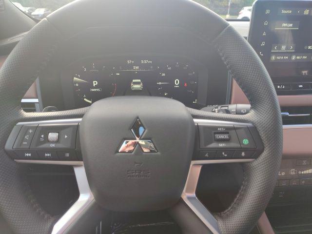 new 2025 Mitsubishi Outlander car, priced at $47,025