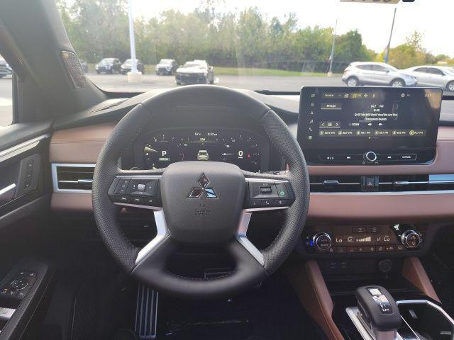 new 2025 Mitsubishi Outlander car, priced at $47,025