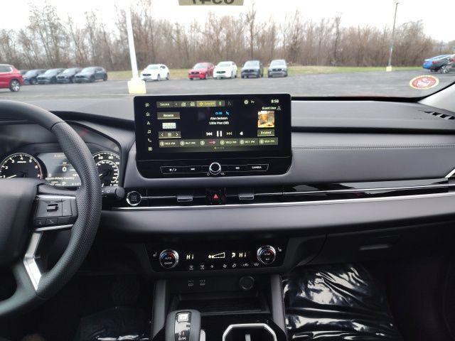 new 2025 Mitsubishi Outlander car, priced at $33,745