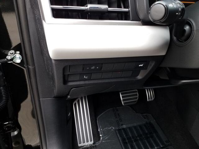 new 2025 Mitsubishi Outlander car, priced at $45,155