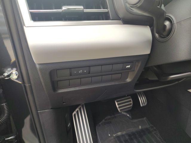 new 2025 Mitsubishi Outlander car, priced at $39,934