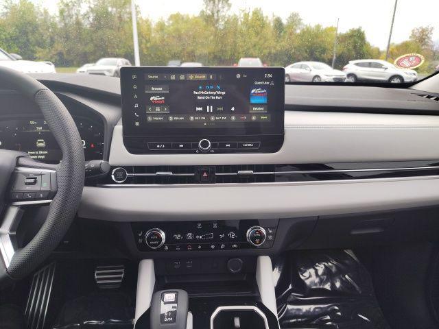 new 2025 Mitsubishi Outlander car, priced at $39,934