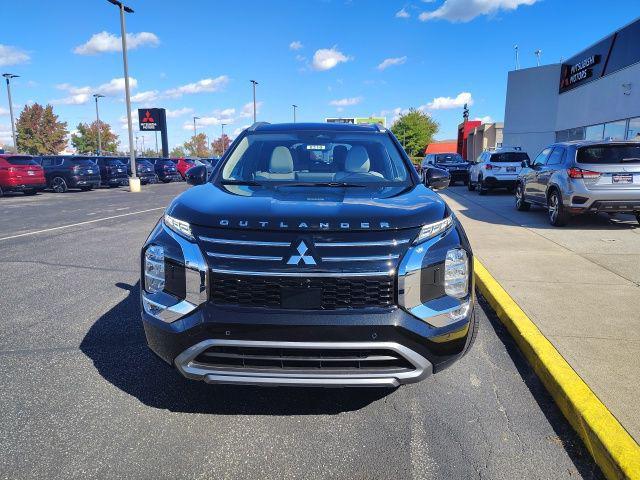 new 2025 Mitsubishi Outlander car, priced at $41,878