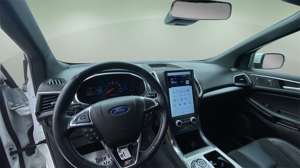 used 2021 Ford Edge car, priced at $24,000