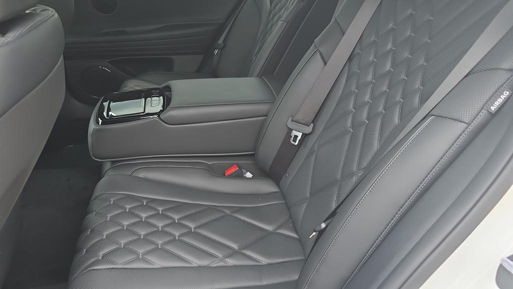 new 2026 Genesis G80 car, priced at $81,988