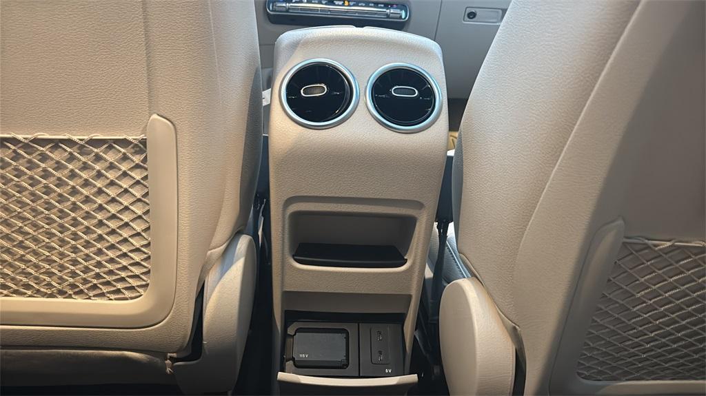 used 2020 Mercedes-Benz GLB 250 car, priced at $23,444