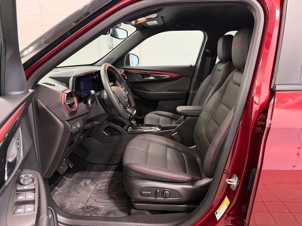 used 2025 Chevrolet TrailBlazer car, priced at $27,997