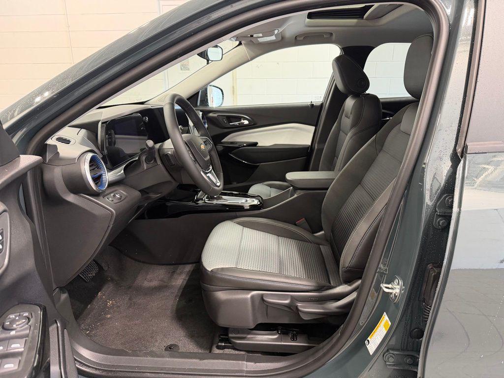 new 2026 Chevrolet Trax car, priced at $25,185
