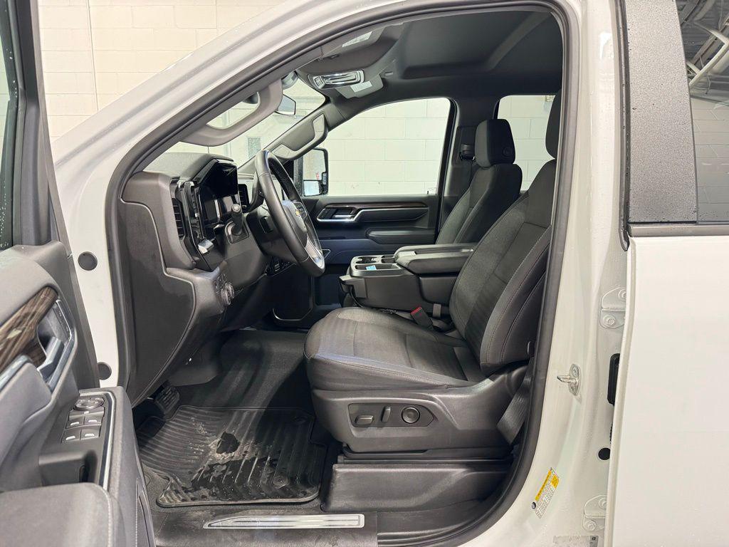 used 2025 Chevrolet Silverado 2500 car, priced at $58,997