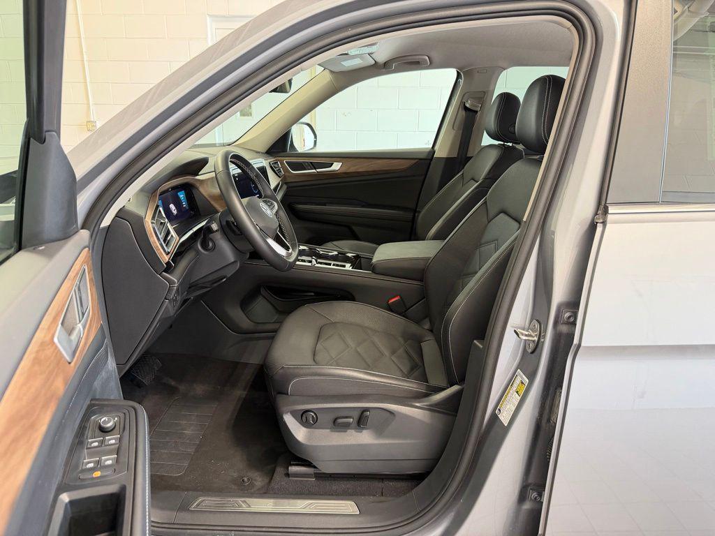 used 2026 Volkswagen Atlas car, priced at $40,347