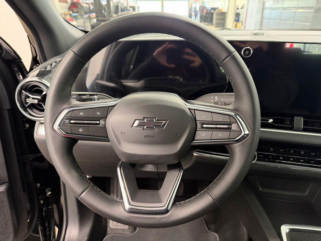 new 2026 Chevrolet Equinox car, priced at $32,901